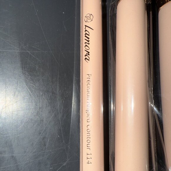 Lamora 4 Piece Highlight & Contour Makeup Brush Set New in Box - Picture 8 of 10